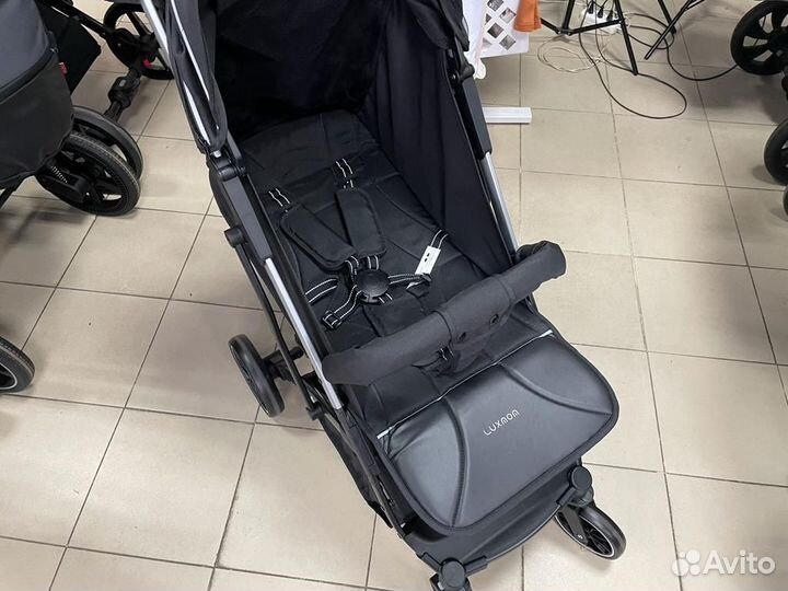 Детская прогулочная коляска Luxmom v3