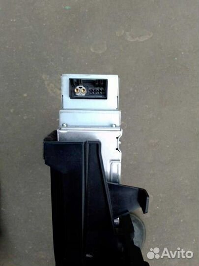 Панель бардачка +DVD-changer BMW 7 серии