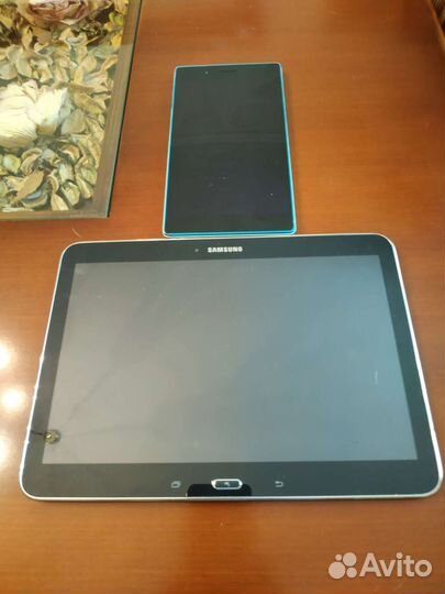 Планшет Samsung Galaxy Tab 4