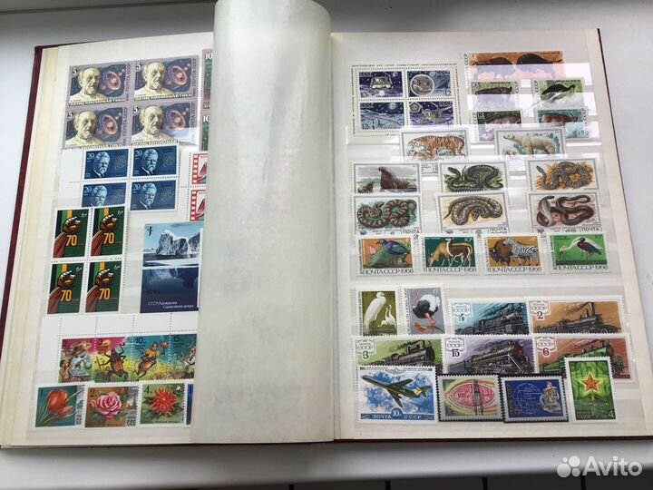 Альбом с марками и без марок