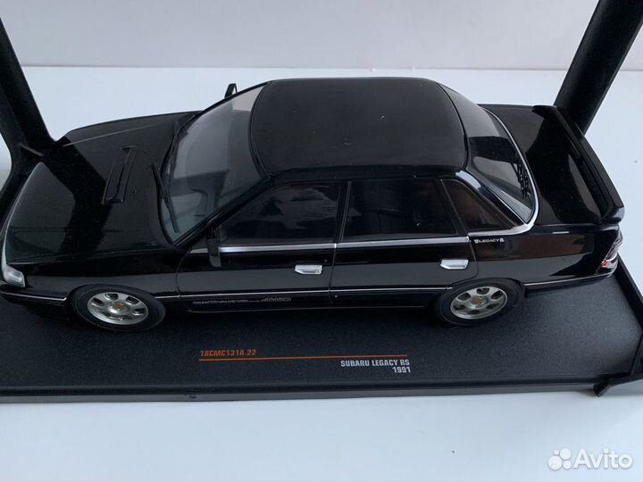 Модель 1:18 IXO Subaru Legacy RS 1991 год