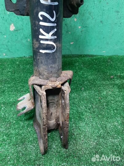 Стойка амортизатора передняя правая Renault Duste