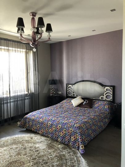 4-к. квартира, 140 м², 8/8 эт.