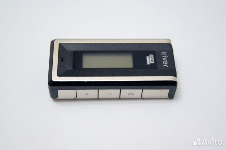 IRiver t20 MP3 плеер 1Гб с выдвижным USB штекером