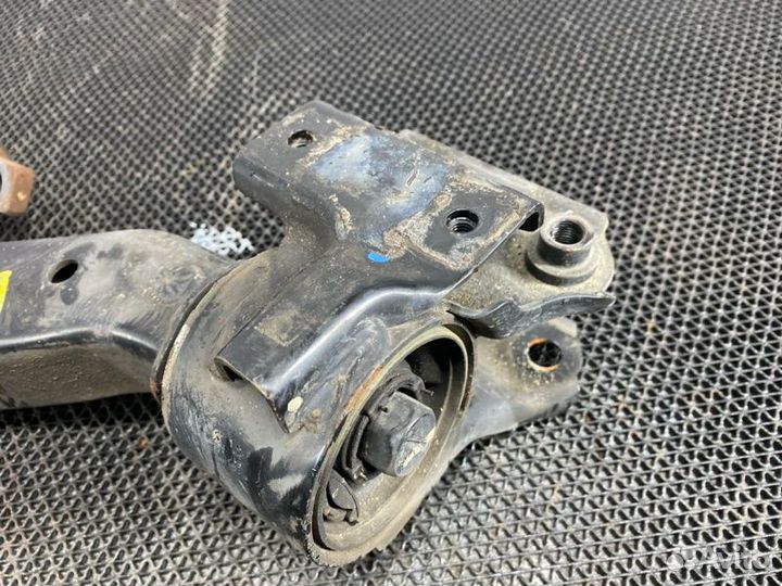 Рычаг подвески передний левый Honda Cr-V 4 RM