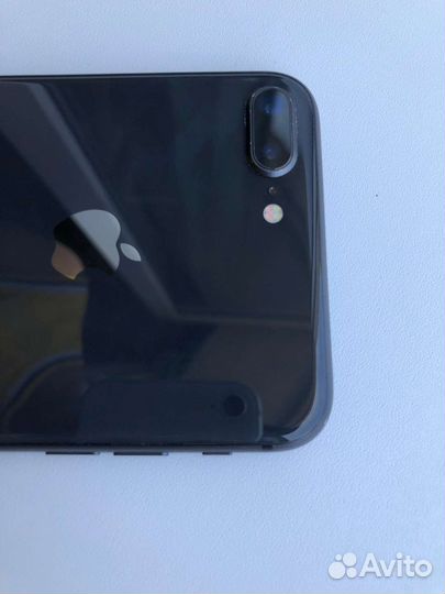 iPhone 8 Plus, 64 ГБ