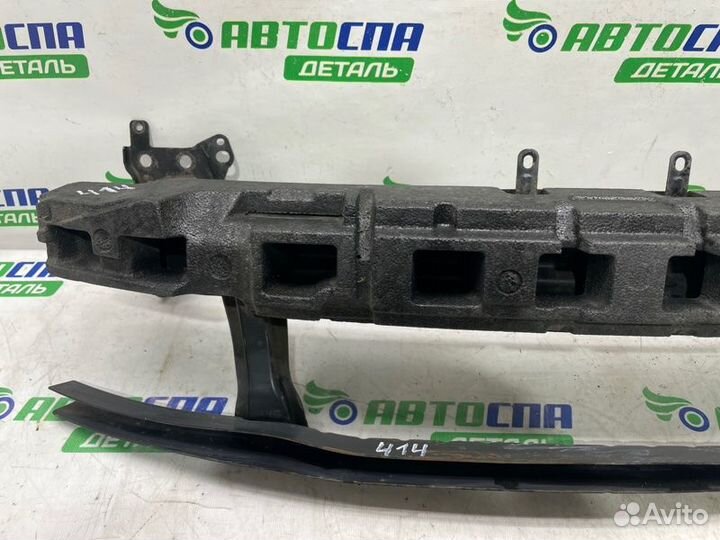 Усилитель бампера передний Volkswagen Passat B6