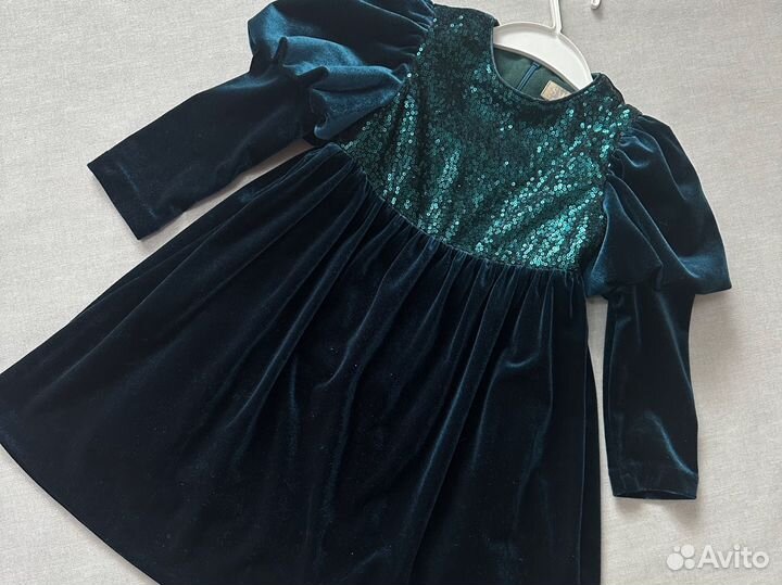 Платье бархатное нарядное