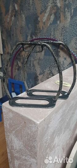 Стремена для лошади