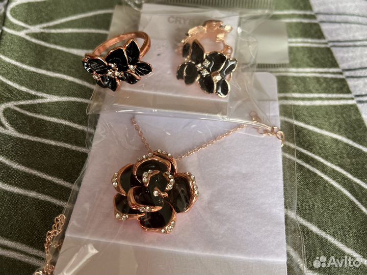 Комплект ювелирной бижутерии