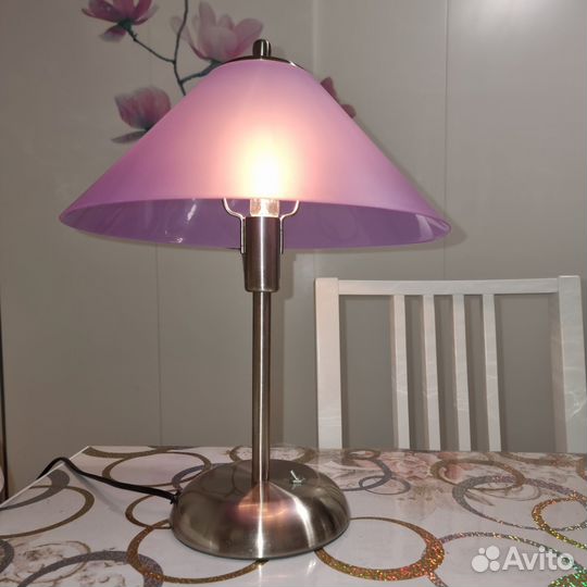 Лампа настольная