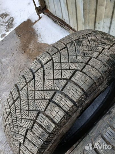 Pirelli Ice Zero 195/65 R15 95T