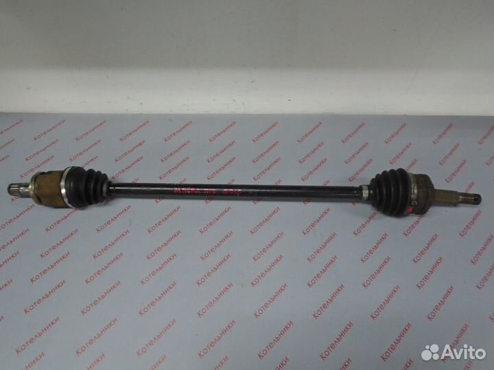 Nissan 39100-BM580 Вал приводной, правый