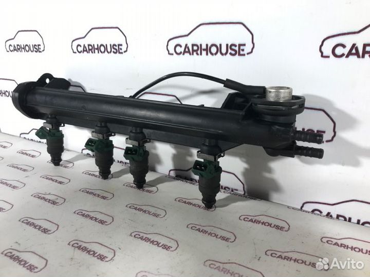 Рампа топливная Volkswagen Golf MK4 1.6 AKL 1997