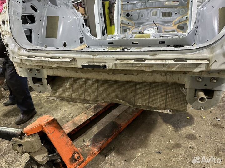 Панель задняя (идеальная) (Geely Tugella)