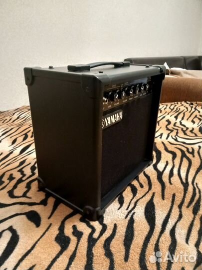 Гитарный комбоусилитель Yamaha
