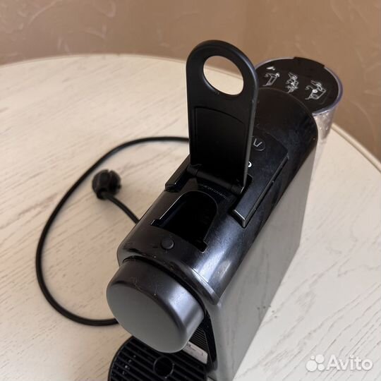 Капсульная кофемашина Delonghi nespresso