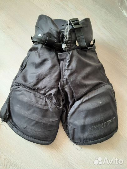 Коньки, щитки, нагрудник