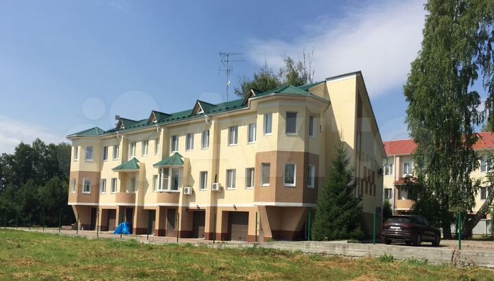 Таунхаус 212,9 м² на участке 15,4 сот.