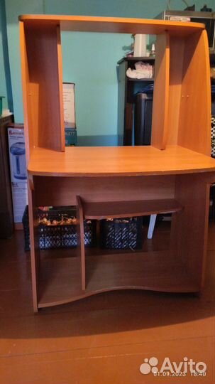 Компьютерный стол