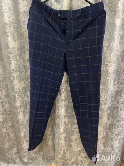 Мужской классический костюм тройка