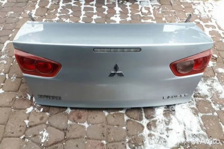 Крышка багажника Mitsubishi Lancer 10