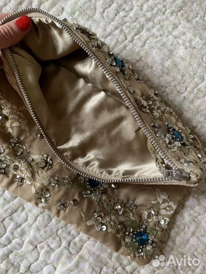 Воротник и клатч с вышивкой