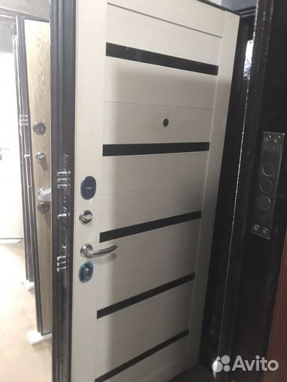 Дверь входная б/у с установкой