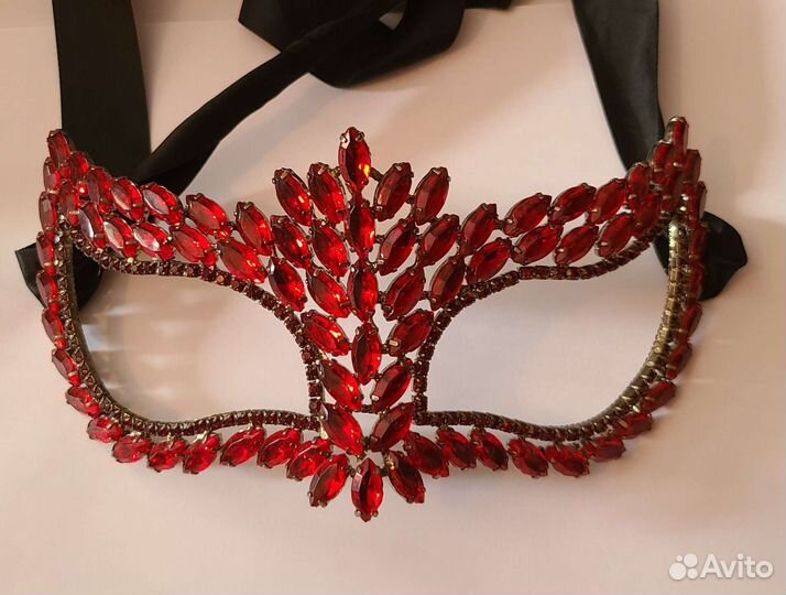 Маска карнавальная женская