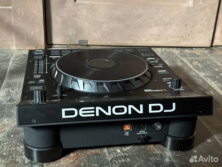 DJ-контроллер Denon LC6000 Prime