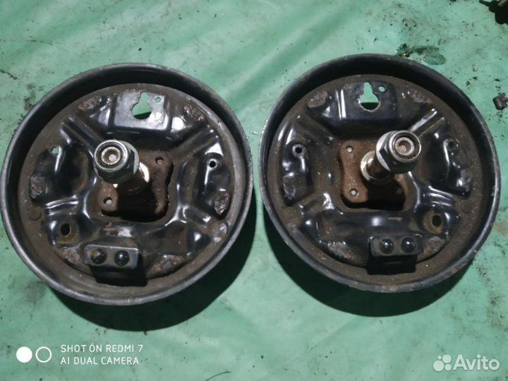 Щит опорный Renault Logan