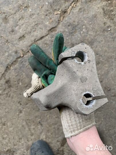 Кулак поворотный передний правый Audi A6 C7