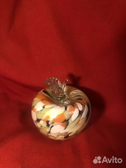 Декор для дома яблоко из художественного стекла