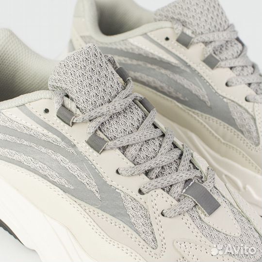 Кроссовки Adidas Yeezy Boost 700 v2 Static