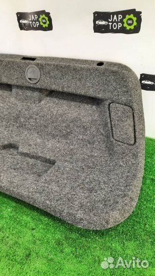 Обшивка крышки багажника Volkswagen Passat B6 1.8