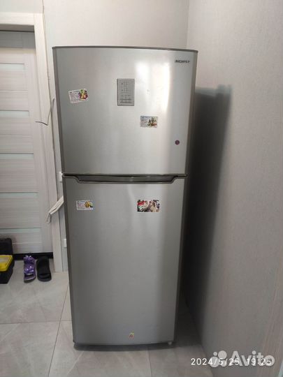 Холодильник Samsung RT45ebmt