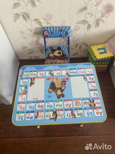 Детский стол со стулом