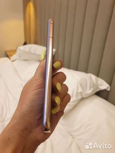 Телефон Samsung galaxy s21