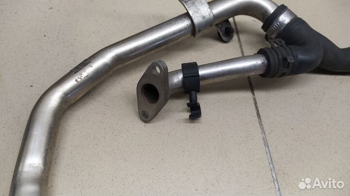 Трубка картерных газов A6 C6,4F 2005-2011