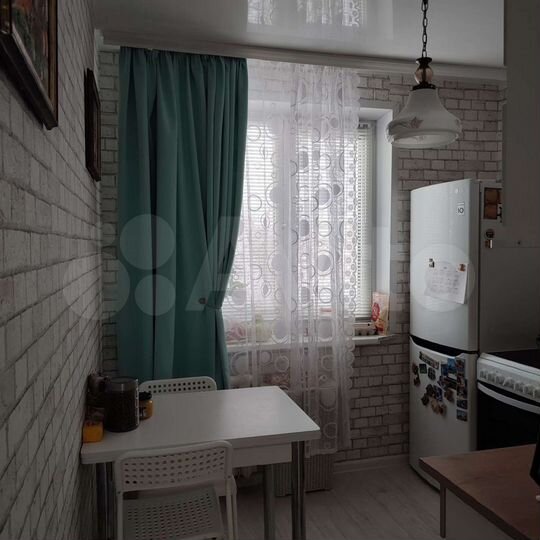 3-к. квартира, 54 м², 2/5 эт.