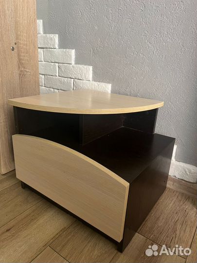 Тумба прикроватная