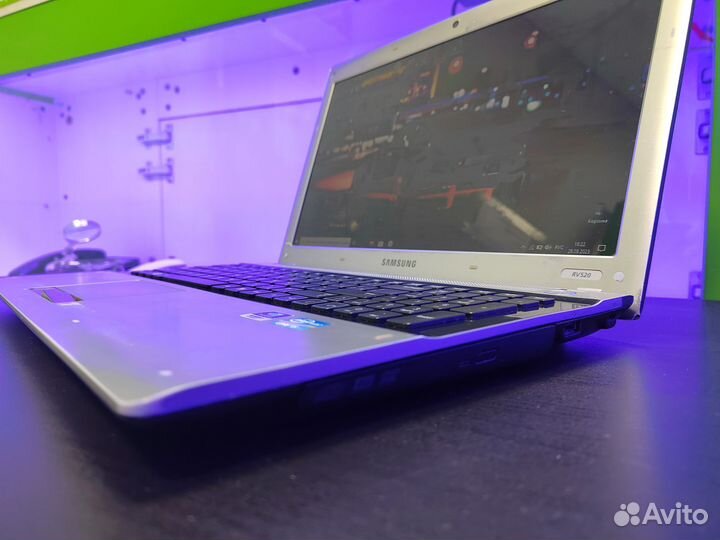 Очень быстрый ноутбук Samsung RV520 (i5/8Gb/ SSD)