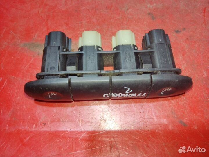 Кнопка подогрева сидений Ford Mondeo 2 лифтбек