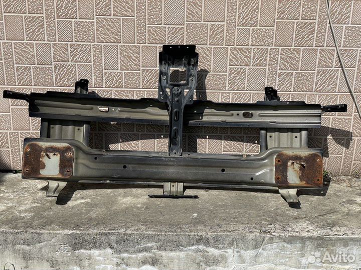 Усилитель бампера переднего Opel Antara