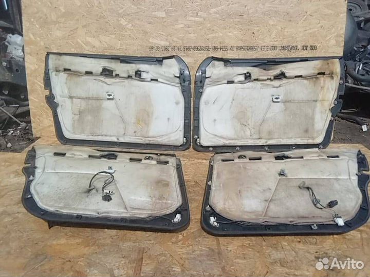 Дверные карты комплект BMW E32