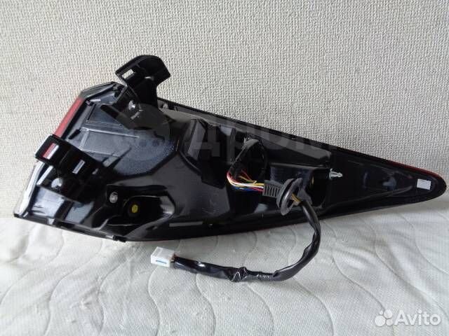 Стоп-сигнал задний левый Lexus Rx200T AGL20W