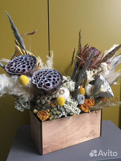 Композиция из сухоцветов
