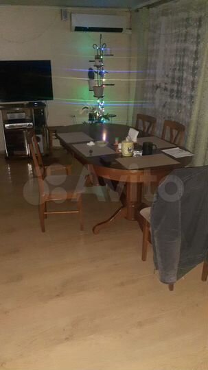 3-к. квартира, 100 м², 1/5 эт.