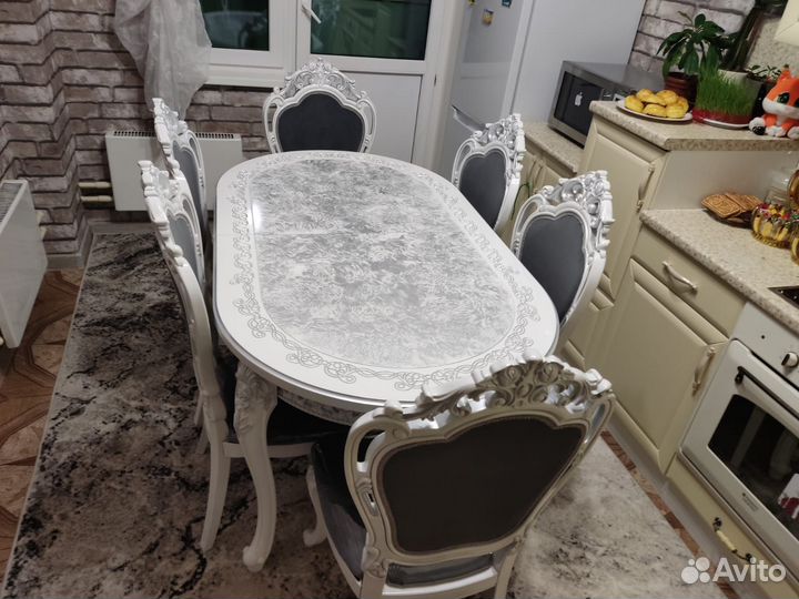 Комплект стол и стулья