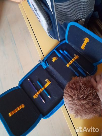 Школьный рюкзак с пеналом